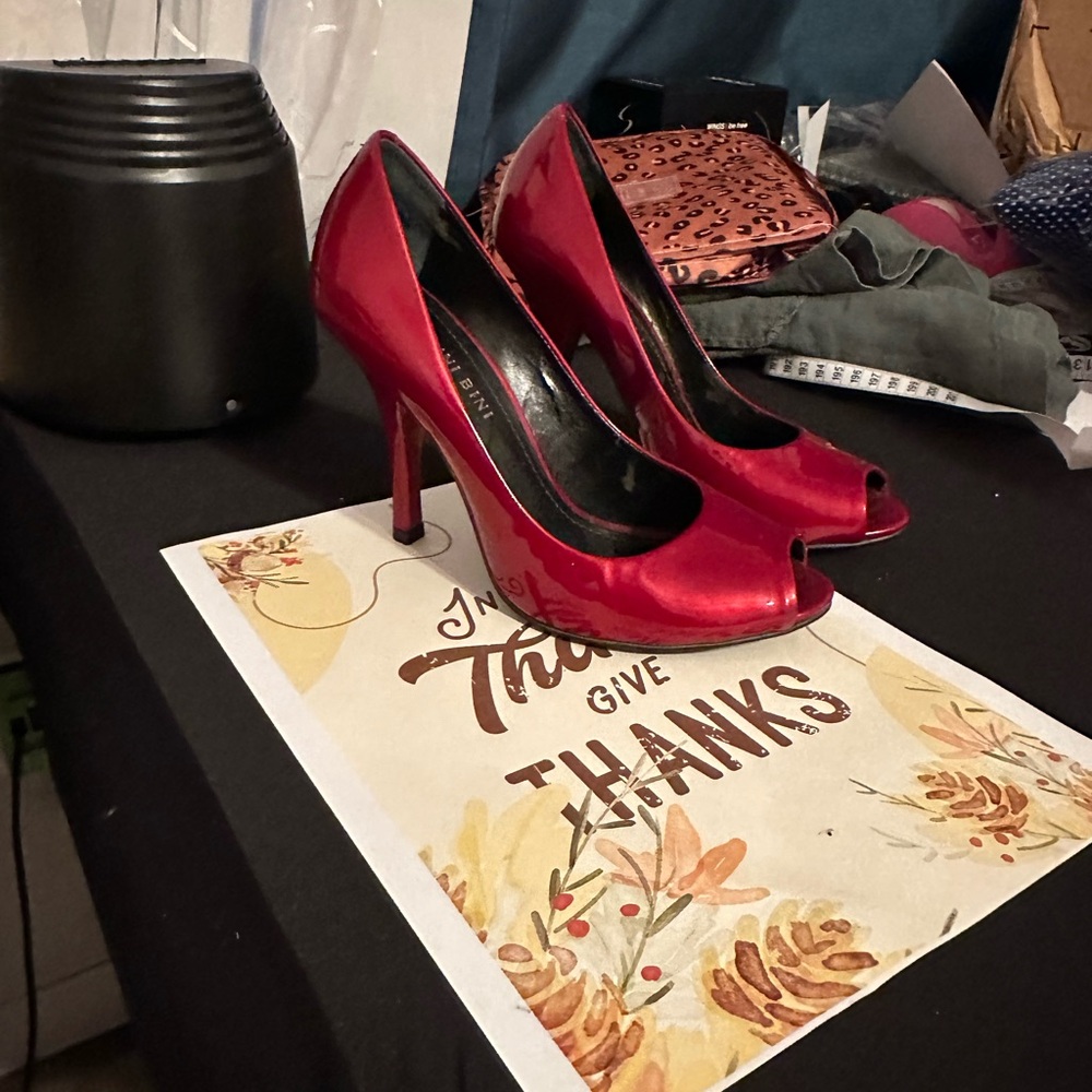 Gianni Bini Red Peep-Toe Heels - Picture 1 of 12